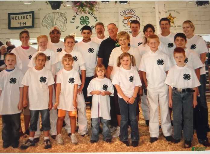 Gallery Image {{count}}