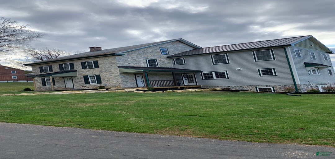 Gallery Image {{count}}