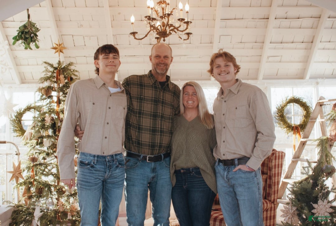 Gallery Image {{count}}