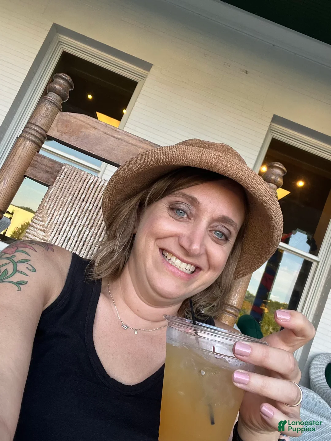 Gallery Image {{count}}