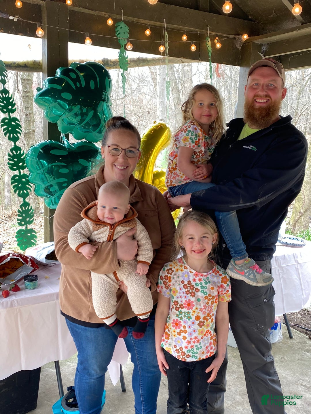 Gallery Image {{count}}