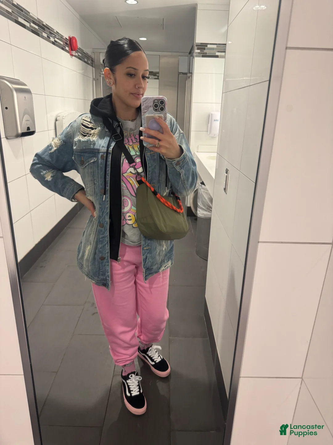 Gallery Image {{count}}