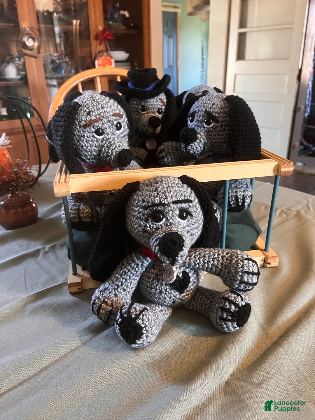 Gallery Image {{count}}